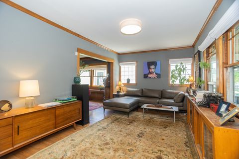 Tiny photo for 920 N Lombard Avenue, Oak Park, IL 60302 (MLS # 12650707)