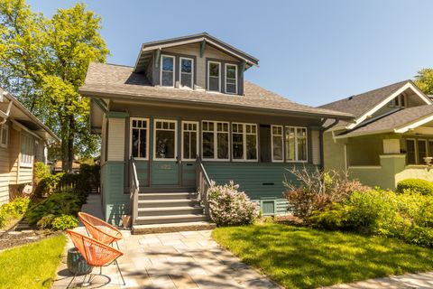 Photo of 920 N Lombard Avenue, Oak Park, IL 60302 (MLS # 12650707)