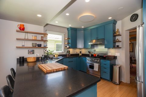 Tiny photo for 920 N Lombard Avenue, Oak Park, IL 60302 (MLS # 12650707)