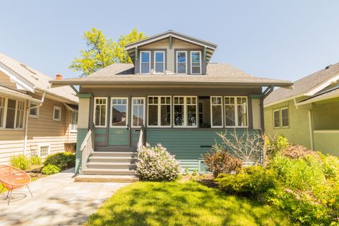 Tiny photo for 920 N Lombard Avenue, Oak Park, IL 60302 (MLS # 12650707)