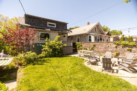 Tiny photo for 920 N Lombard Avenue, Oak Park, IL 60302 (MLS # 12650707)