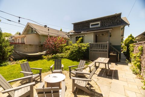 Tiny photo for 920 N Lombard Avenue, Oak Park, IL 60302 (MLS # 12650707)