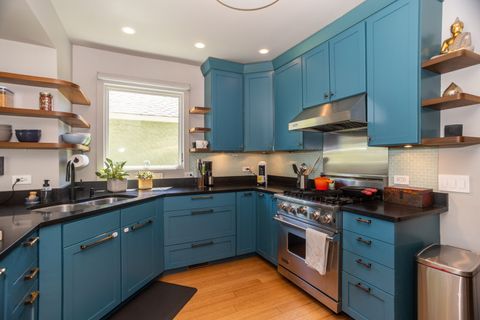 Tiny photo for 920 N Lombard Avenue, Oak Park, IL 60302 (MLS # 12650707)