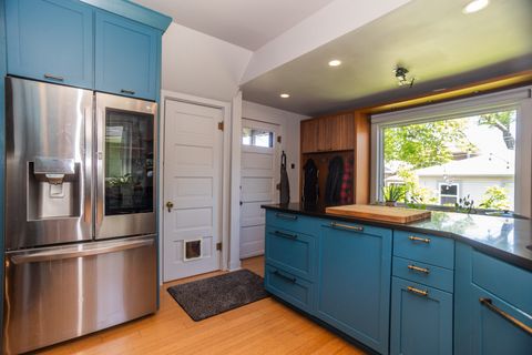 Tiny photo for 920 N Lombard Avenue, Oak Park, IL 60302 (MLS # 12650707)
