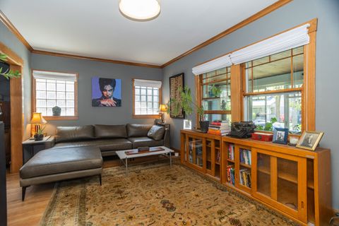 Tiny photo for 920 N Lombard Avenue, Oak Park, IL 60302 (MLS # 12650707)