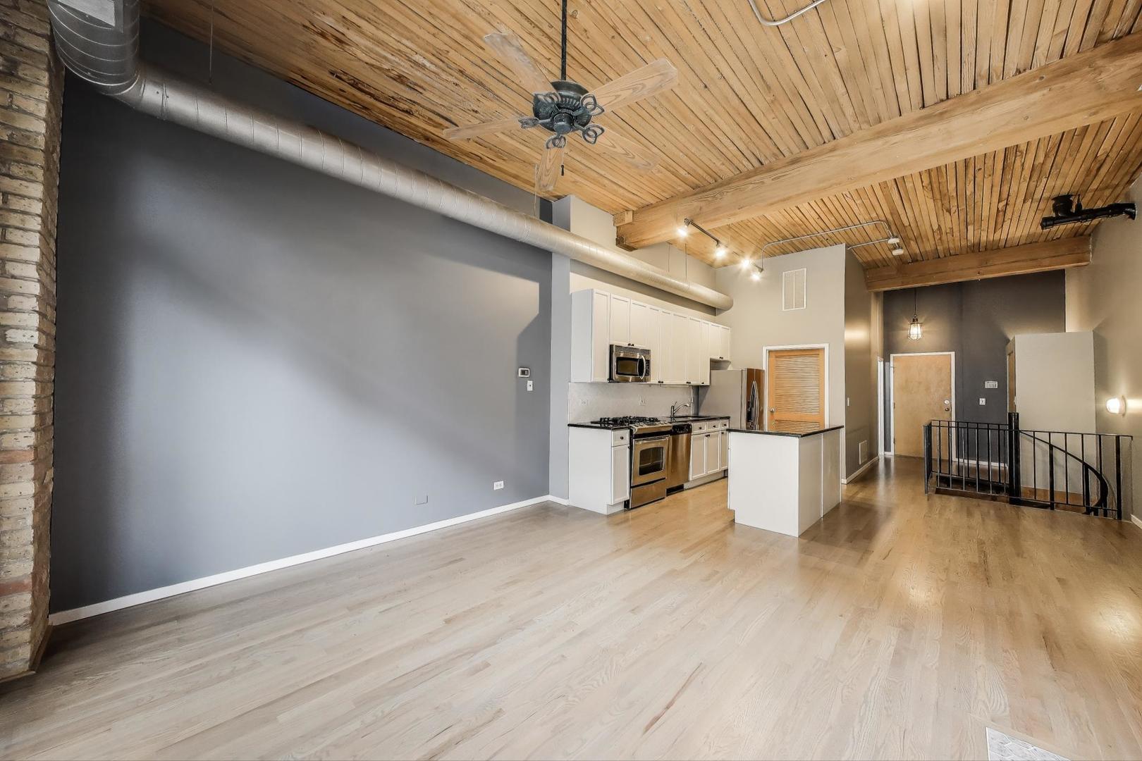 2333 W Saint Paul Street 204