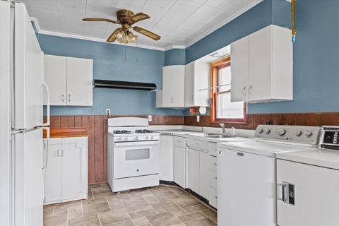 Tiny photo for 218 W Elm Street, Hoopeston, IL 60942 (MLS # 12513484)