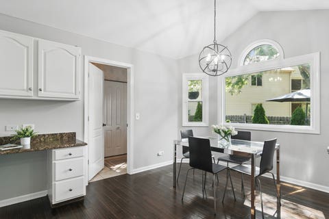 Tiny photo for 634 Raintree Road, Buffalo Grove, IL 60089 (MLS # 12713888)