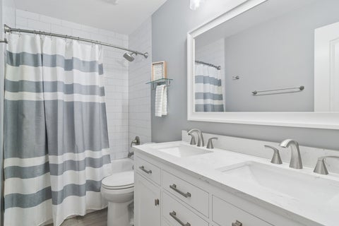Tiny photo for 634 Raintree Road, Buffalo Grove, IL 60089 (MLS # 12713888)