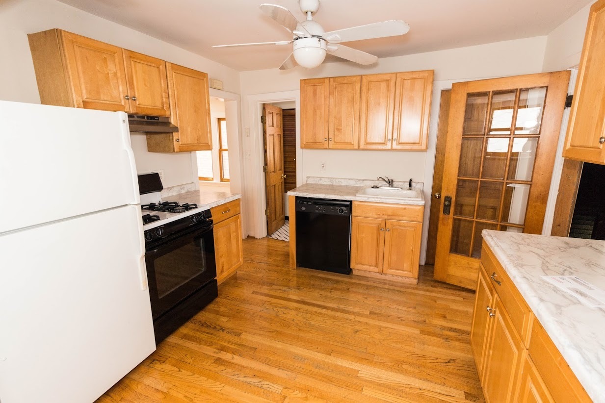 3246 N Richmond Street