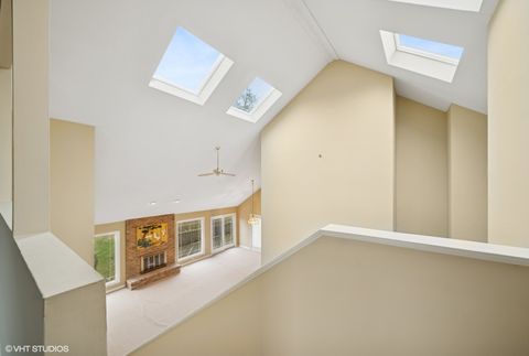 Tiny photo for 13 Chipping Campden Drive, South Barrington, IL 60010 (MLS # 12390725)