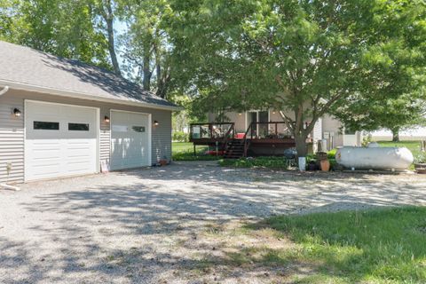 Tiny photo for 12014 Prairie Center Road, Clinton, IL 61727 (MLS # 12638872)
