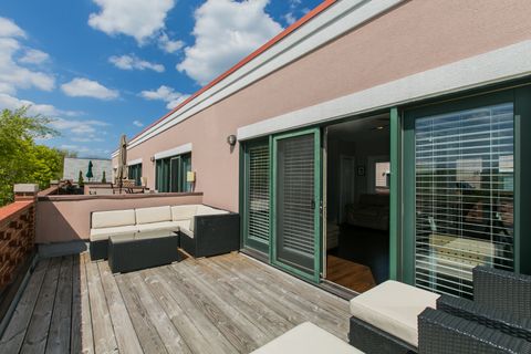 Tiny photo for 2005 N HOYNE Avenue, Chicago, IL 60647 (MLS # 12524221)