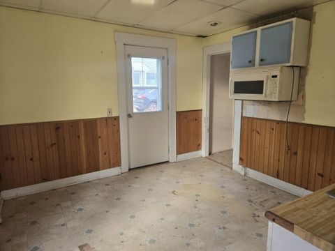 Tiny photo for 401 NE 3rd Street, Aledo, IL 61231 (MLS # 12573589)