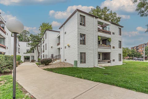Tiny photo for 322 W Miner Street #1C, Arlington Heights, IL 60005 (MLS # 12728526)