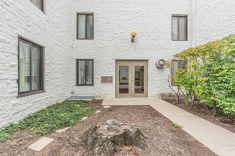 Tiny photo for 322 W Miner Street #1C, Arlington Heights, IL 60005 (MLS # 12728526)