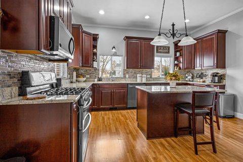 Tiny photo for 506 W Oneida Street, Joliet, IL 60435 (MLS # 12524480)