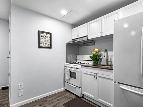 Tiny photo for 506 W Oneida Street, Joliet, IL 60435 (MLS # 12524480)