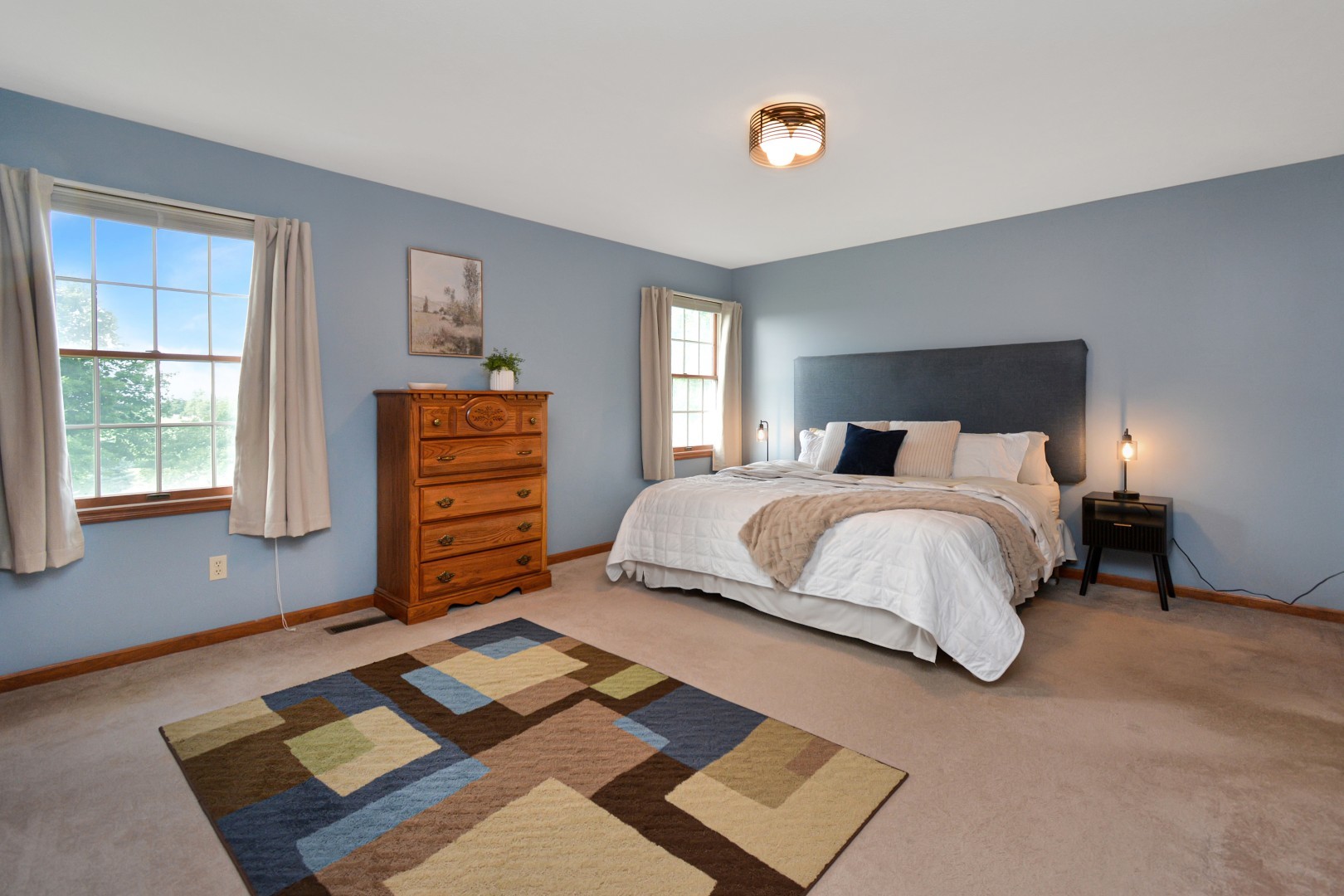 Normal, Illinois 61761, United States, 4 Bedrooms Bedrooms, ,3 BathroomsBathrooms,Residential,Active,186121