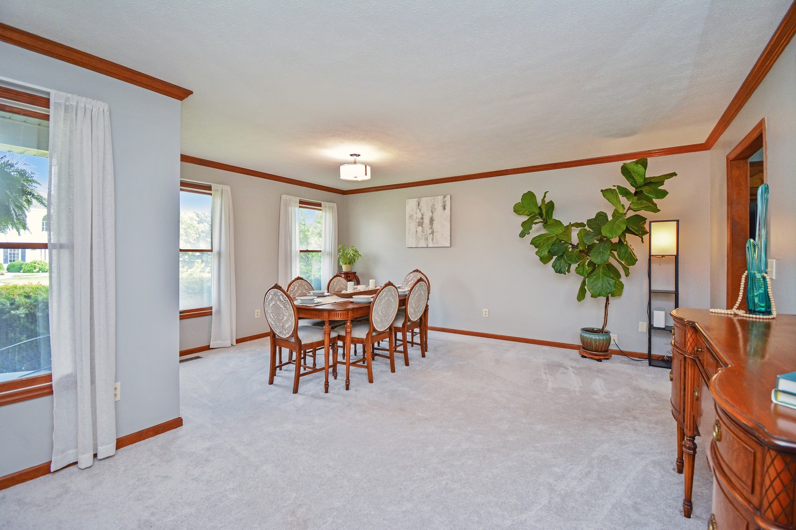 Normal, Illinois 61761, United States, 4 Bedrooms Bedrooms, ,3 BathroomsBathrooms,Residential,Active,186121