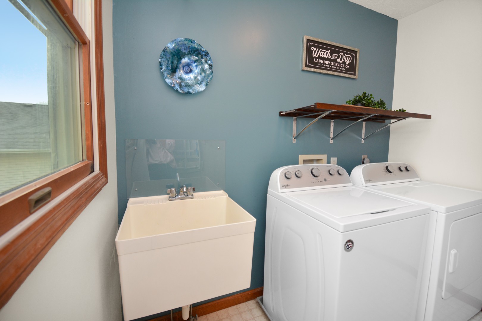 Normal, Illinois 61761, United States, 4 Bedrooms Bedrooms, ,3 BathroomsBathrooms,Residential,Active,186121