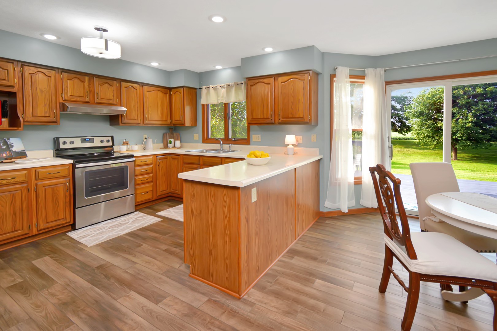 Normal, Illinois 61761, United States, 4 Bedrooms Bedrooms, ,3 BathroomsBathrooms,Residential,Active,186121