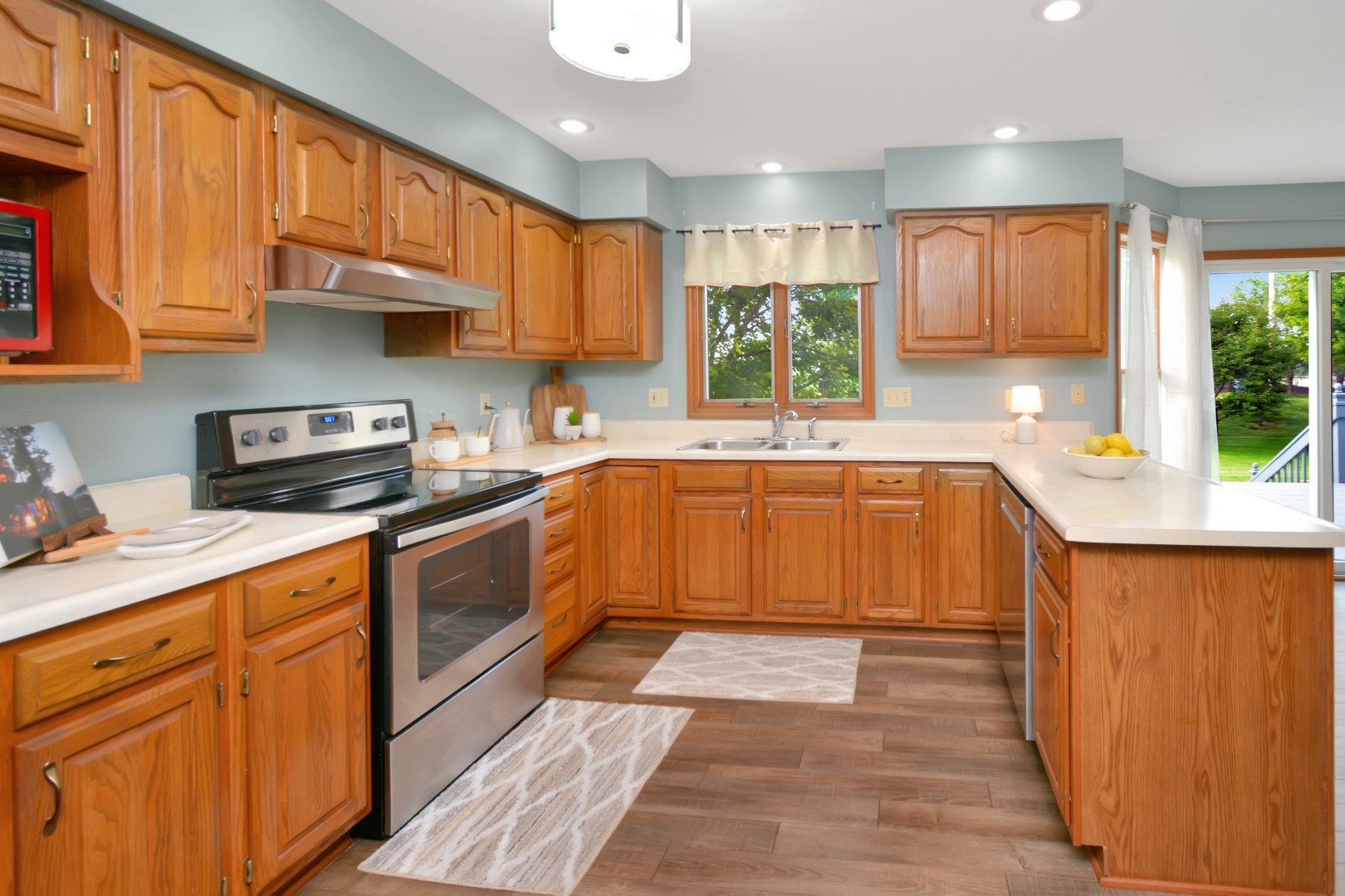 Normal, Illinois 61761, United States, 4 Bedrooms Bedrooms, ,3 BathroomsBathrooms,Residential,Active,186121