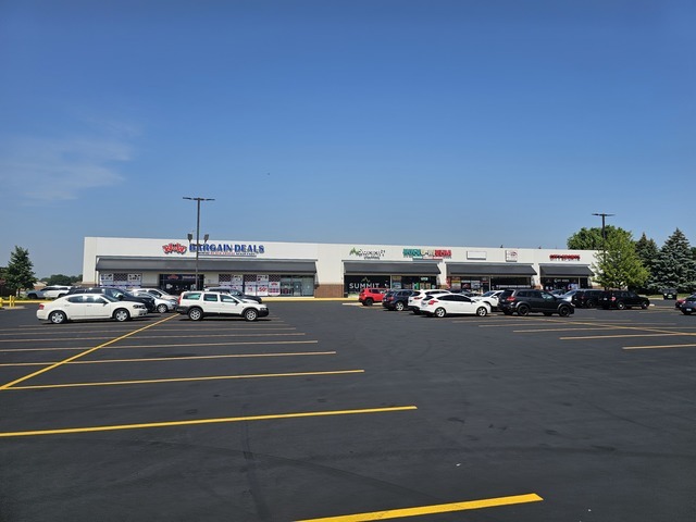 231 S Bolingbrook Drive 231B