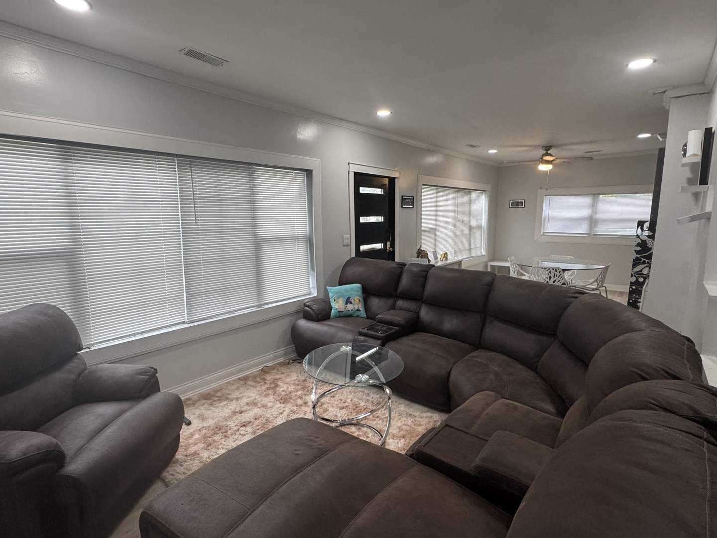 Properties 2 13910 Lincoln Avenue