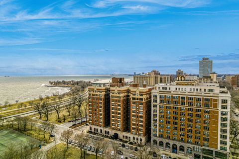 5300 S Shore Drive 59 Chicago IL 60615