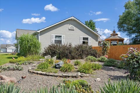 Tiny photo for 21157 Balk Lane, Fulton, IL 61252 (MLS # 12736024)