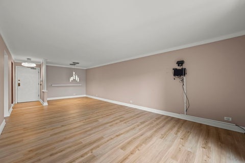 Tiny photo for 2005 Valencia Drive #306D, Northbrook, IL 60062 (MLS # 12739713)