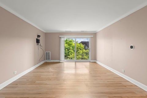 Tiny photo for 2005 Valencia Drive #306D, Northbrook, IL 60062 (MLS # 12739713)