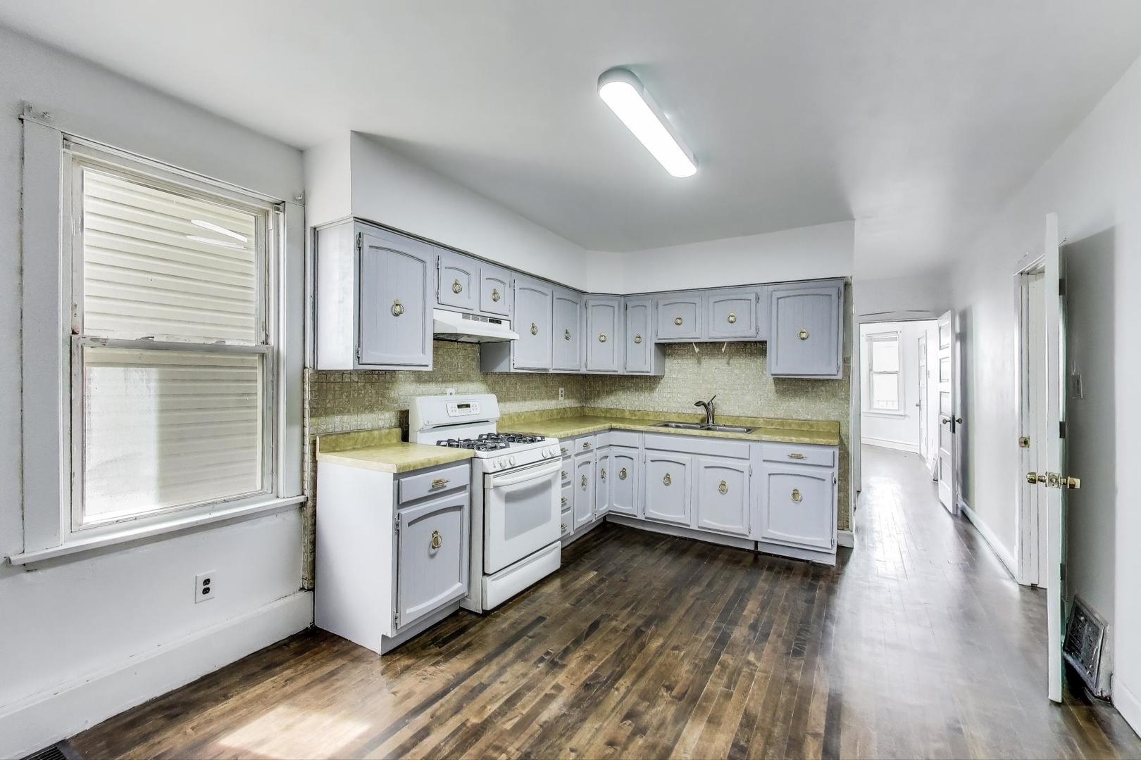 4229 N Kedzie Avenue