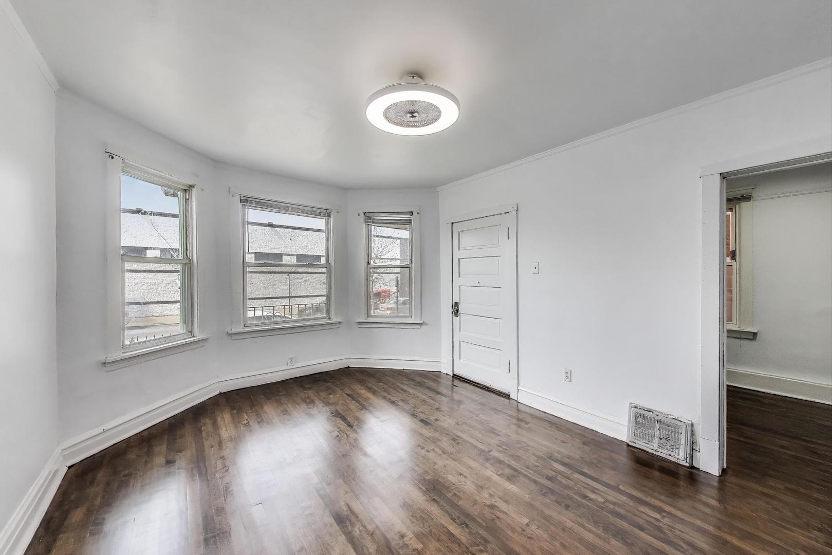 4229 N Kedzie Avenue