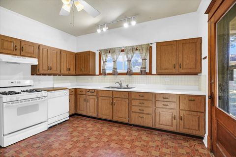 Tiny photo for 206 E Illinois Street, Mansfield, IL 61854 (MLS # 12468802)