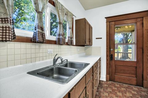 Tiny photo for 206 E Illinois Street, Mansfield, IL 61854 (MLS # 12468802)