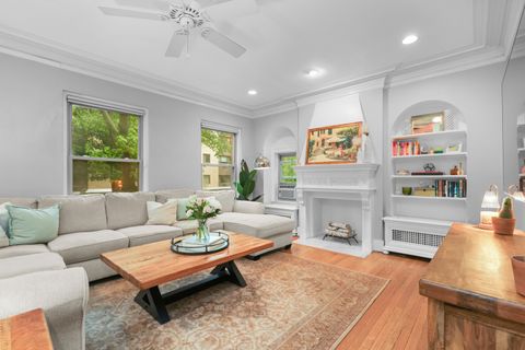 Tiny photo for 2730 N Pine Grove Avenue #1N, Chicago, IL 60614 (MLS # 12628669)