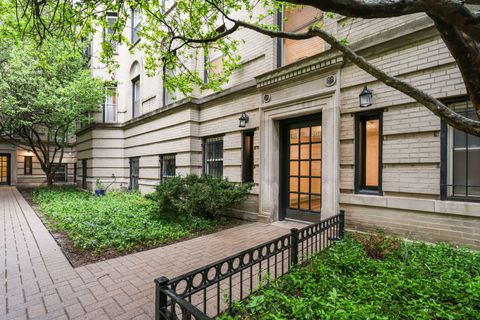 Tiny photo for 2730 N Pine Grove Avenue #1N, Chicago, IL 60614 (MLS # 12628669)