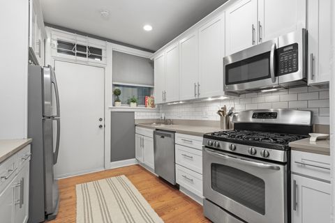 Tiny photo for 2730 N Pine Grove Avenue #1N, Chicago, IL 60614 (MLS # 12628669)