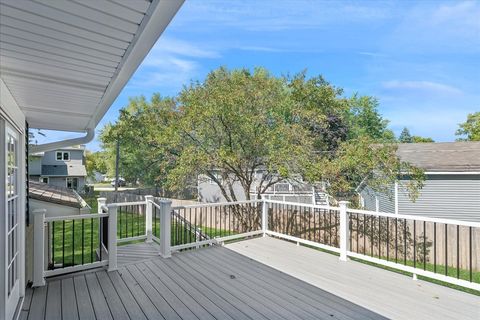Tiny photo for 1900 Burr Oak Lane, Lindenhurst, IL 60046 (MLS # 12471763)