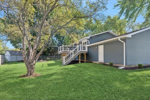 Tiny photo for 1900 Burr Oak Lane, Lindenhurst, IL 60046 (MLS # 12471763)