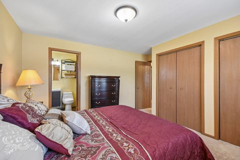 Tiny photo for 16518 Crescent Avenue #2N, Tinley Park, IL 60477 (MLS # 12652800)