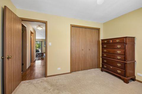 Tiny photo for 16518 Crescent Avenue #2N, Tinley Park, IL 60477 (MLS # 12652800)
