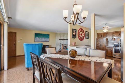 Tiny photo for 16518 Crescent Avenue #2N, Tinley Park, IL 60477 (MLS # 12652800)