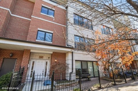 Photo of 1507 S Prairie Avenue, Chicago, IL 60605 (MLS # 12589495)