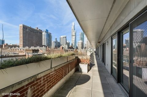Tiny photo for 1507 S Prairie Avenue, Chicago, IL 60605 (MLS # 12589495)