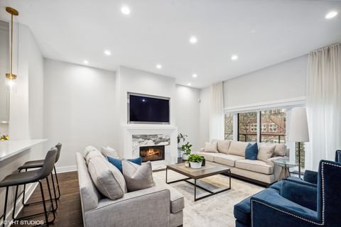 Tiny photo for 1507 S Prairie Avenue, Chicago, IL 60605 (MLS # 12589495)