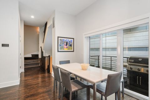 Tiny photo for 1507 S Prairie Avenue, Chicago, IL 60605 (MLS # 12589495)