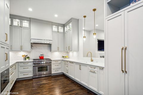 Tiny photo for 1507 S Prairie Avenue, Chicago, IL 60605 (MLS # 12589495)